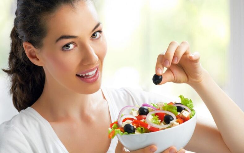 vegetable salad on a diet for cervical osteochondrosis