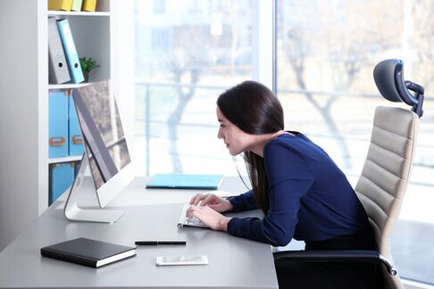 To avoid back pain during sedentary work in the office, it is necessary to take breaks